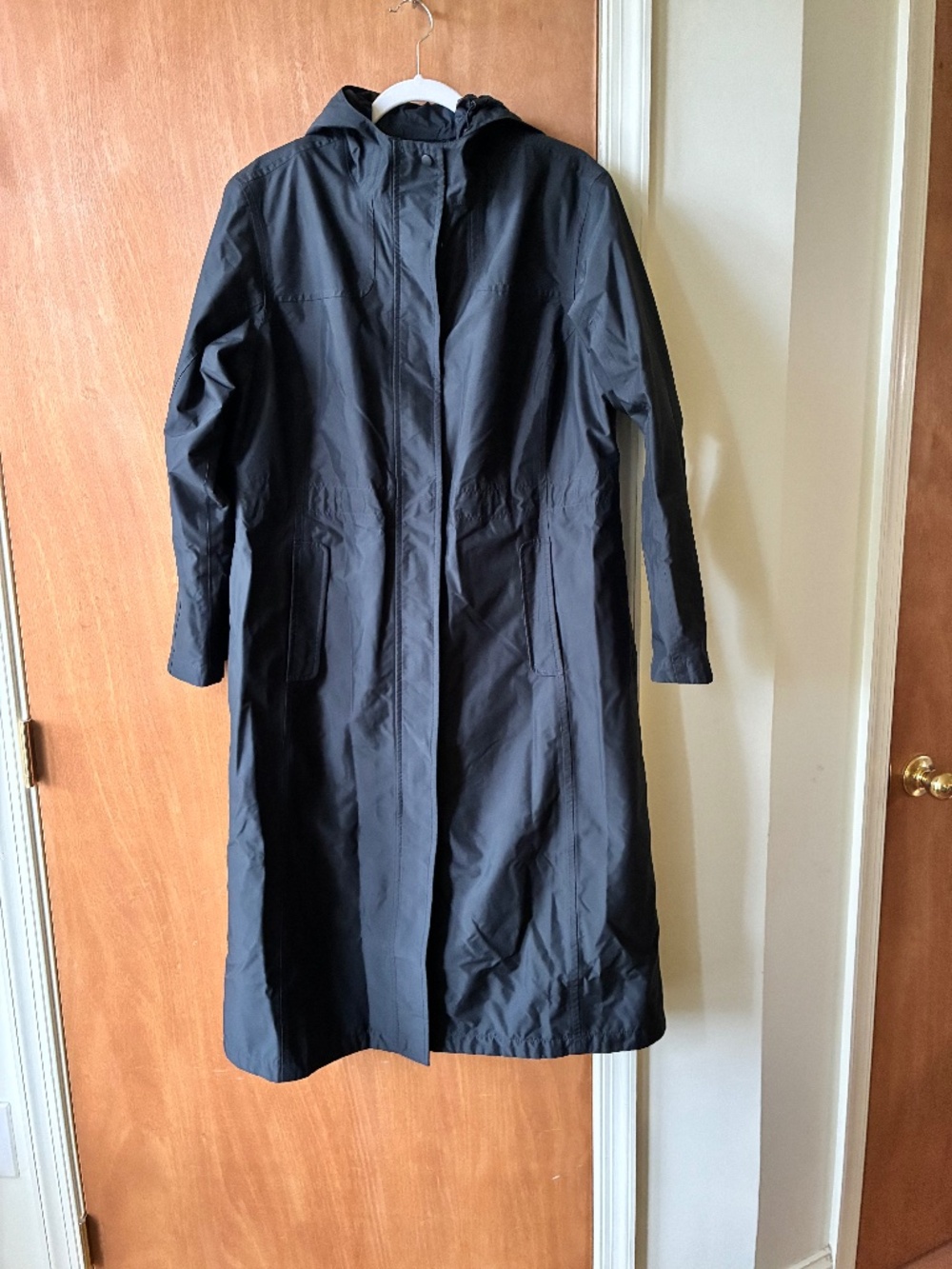 LL Bean lined raincoat in black, size L/P, NWOT